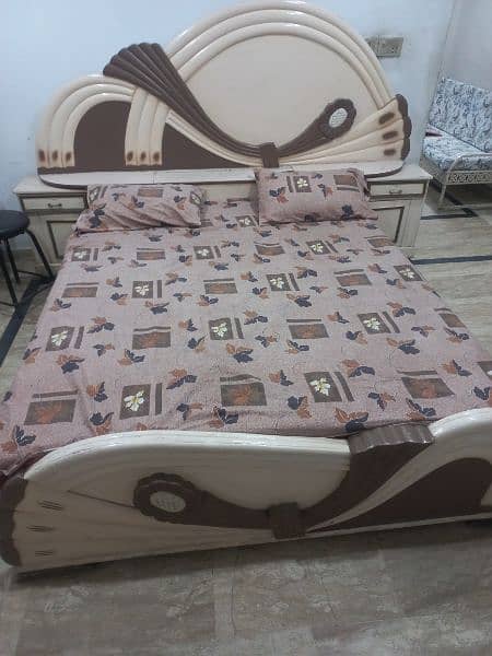 double bed queen size dico paint 0