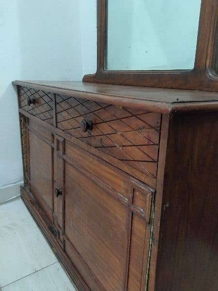 Dressing Table 3
