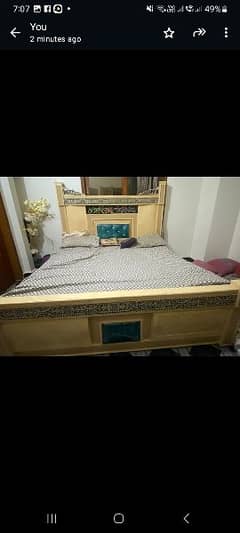 bed dressing table