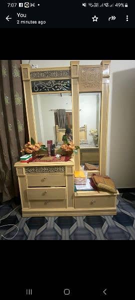 bed dressing table 1