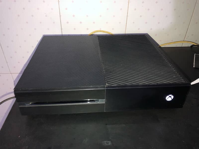 Xbox one 1tb sealed With installed games 3