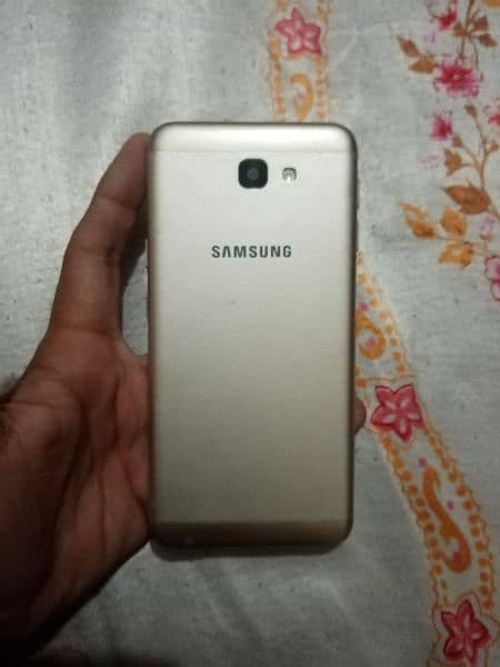 Samsung j5 prime in used condition 10/10 1