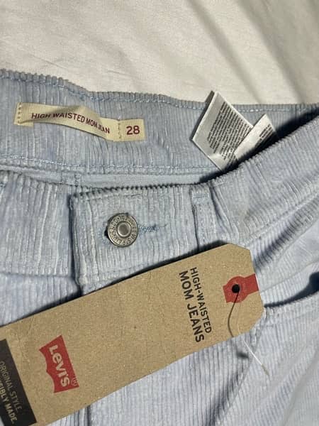 new levis mom jeans 28 x 29 0