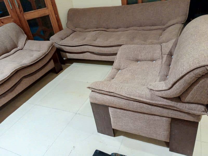 slightly used sofa set 3 2 1 seater 4