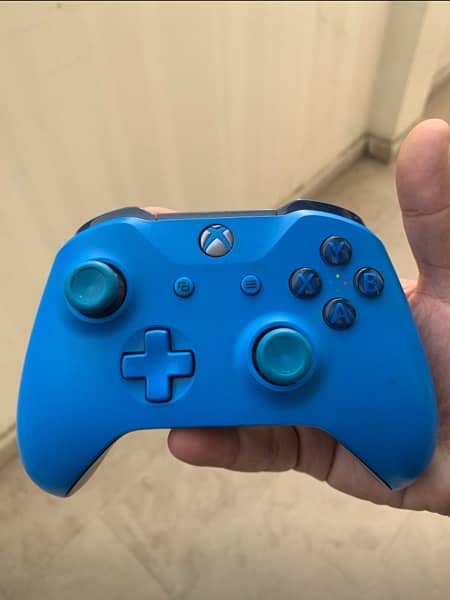 xbox one s original controller working perfect 0