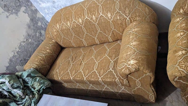 sofa set good condition full aet 2