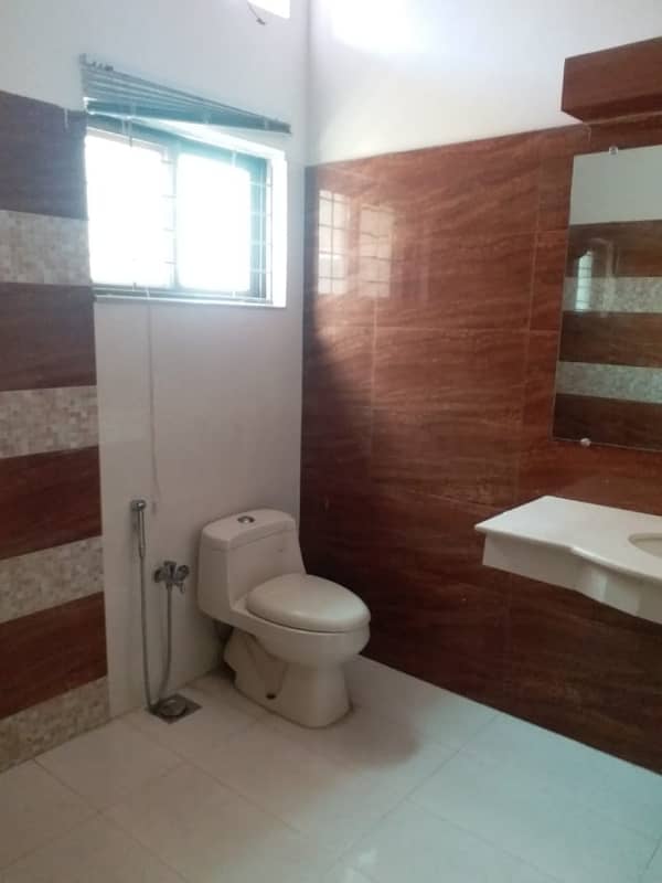 1 Kanal Slightly Use Double Unit Beautiful Bungalow For Sale In Khuda Baksh Colony New Airport Road Lahore 24