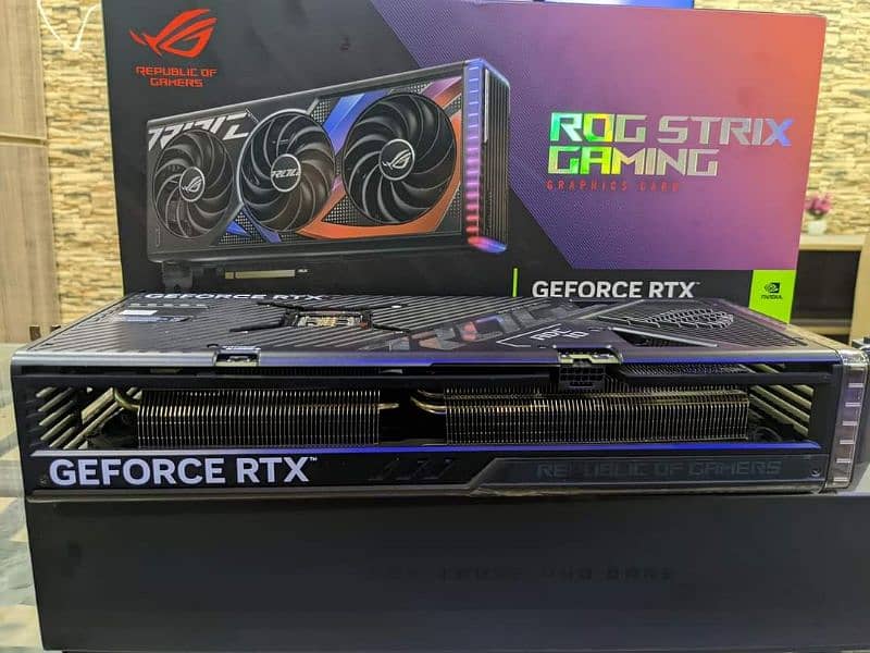 Rog strix Geforce RTX 4070ti OC 12GB 9