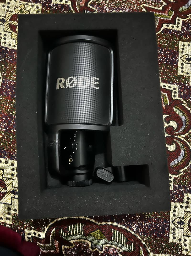 Rode NT-USB Professional Microphone 1