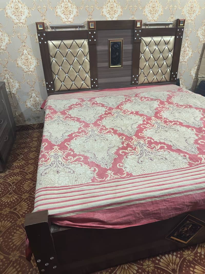 Bed sets for sale 0