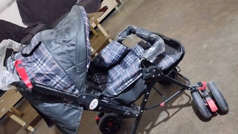 No 1quality. pram used 1 month look like new 1