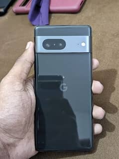 Google Pixel 7 with 4 covers (non pta)