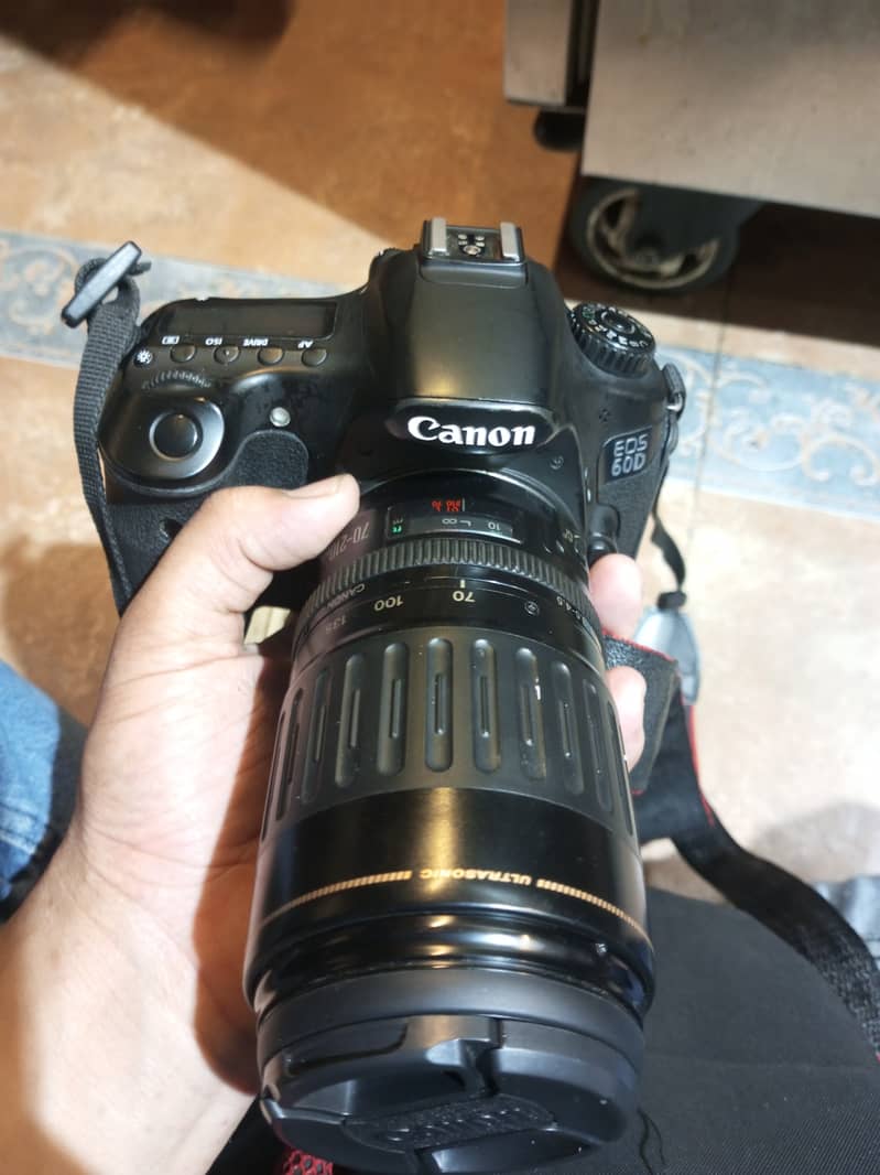 Dslr camera canon 60d 1