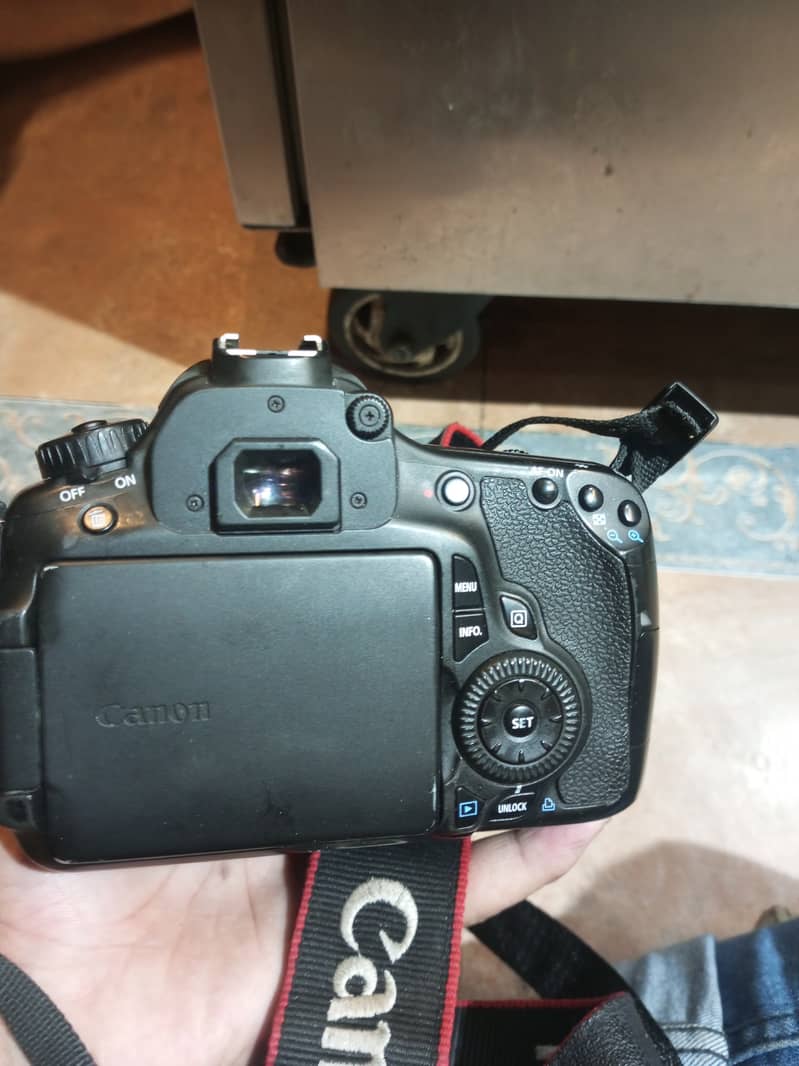 Dslr camera canon 60d 4