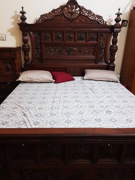chinyoti bed with side table and dressing 5