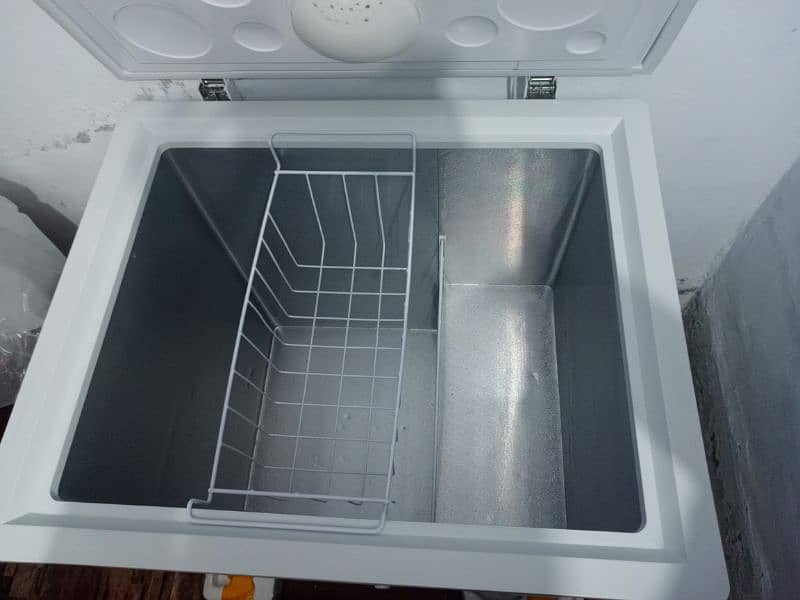 Haier chest freezer model hdf 245es 0