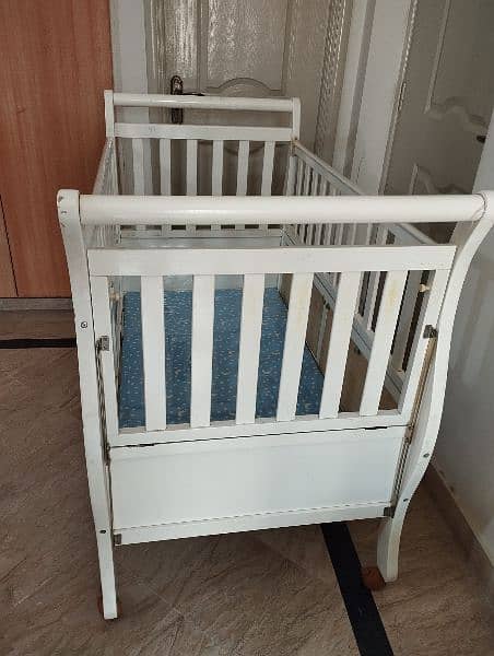 Baby cot/ Baby Bed/ Kids baby cot 1