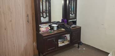 Dressing Table For Sell 0