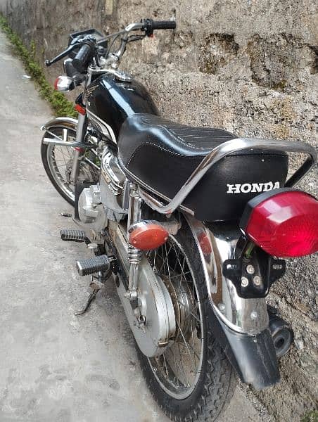 Honda CG125 7