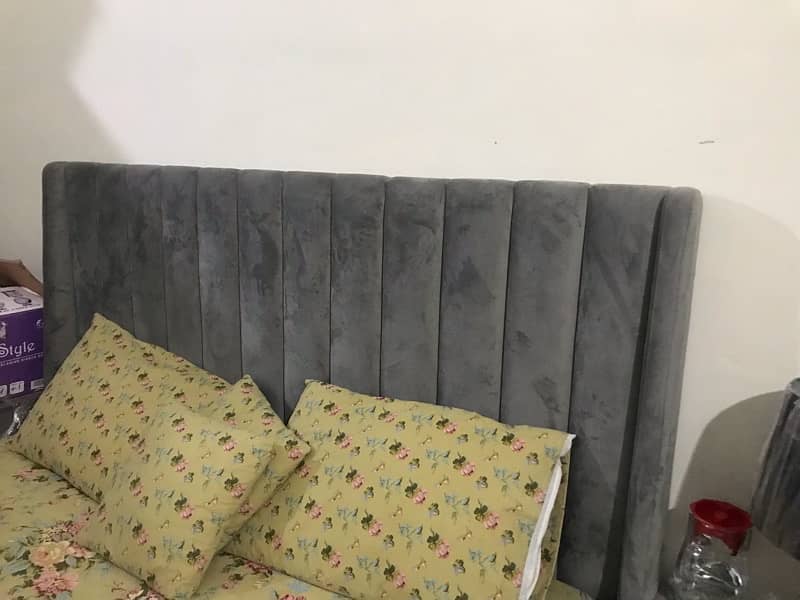 room furniture in new condition 1