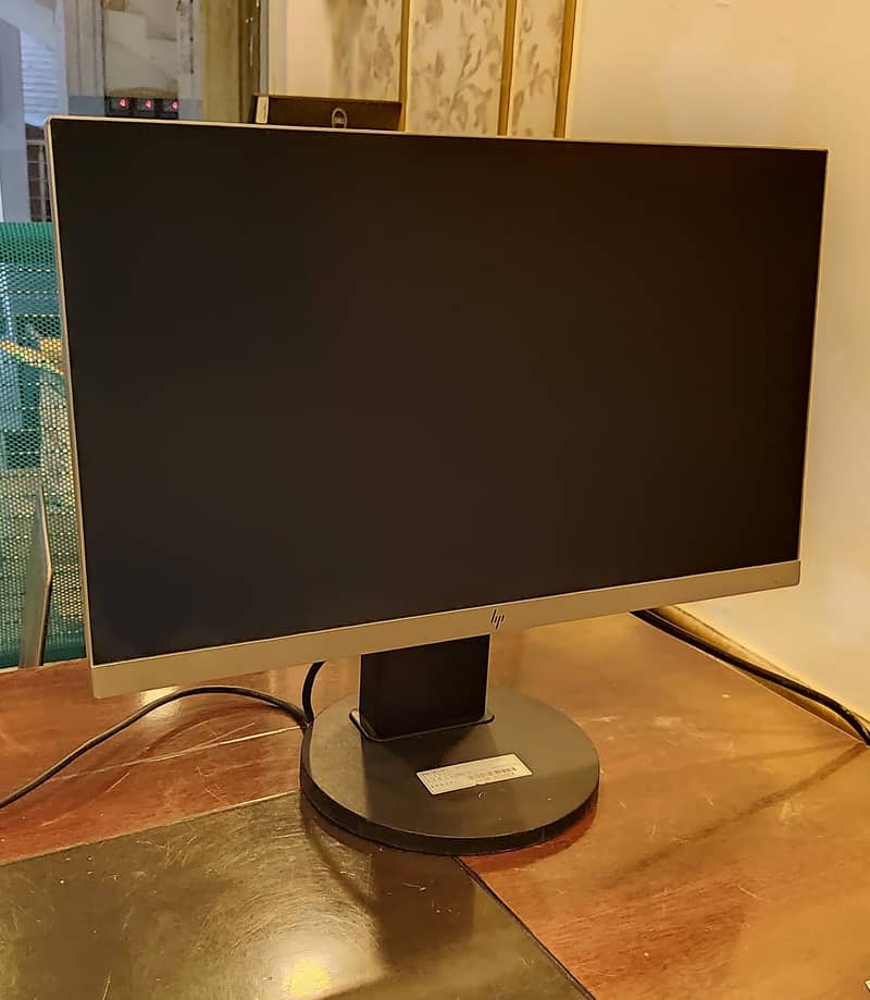 HP 22" inch Bezelless LCD Monitor for Sale 1