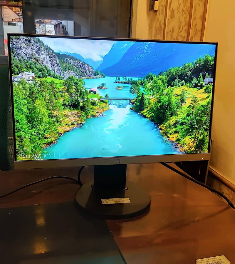 HP 22" inch Bezelless LCD Monitor for Sale 6