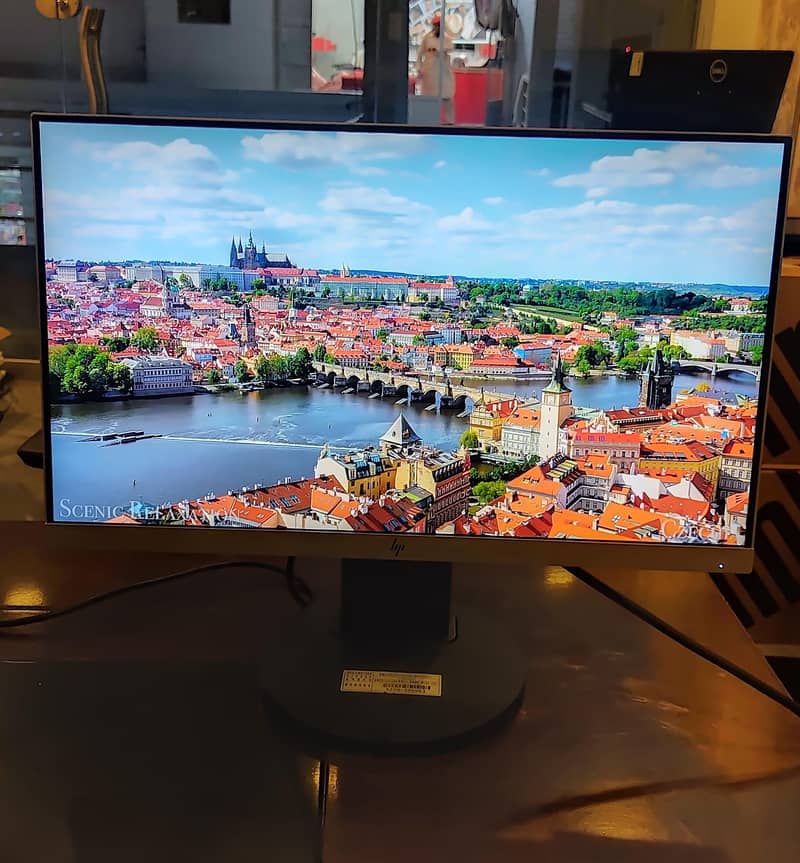 HP 22" inch Bezelless LCD Monitor for Sale 9