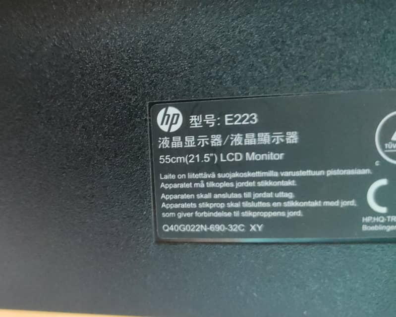 HP 22" inch Bezelless LCD Monitor for Sale 11