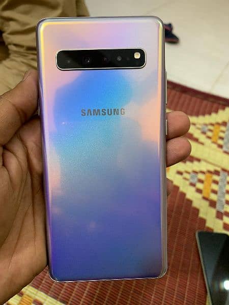 Samsung galaxy s10 5g 8/256 no dot  no shade 0