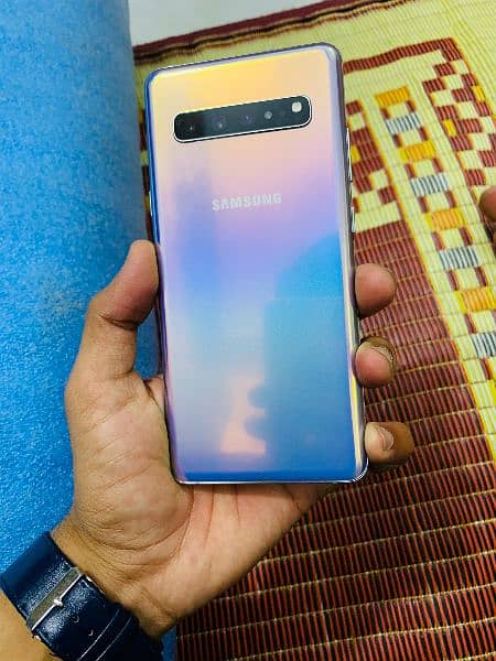 Samsung galaxy s10 5g 8/256 no dot  no shade 3