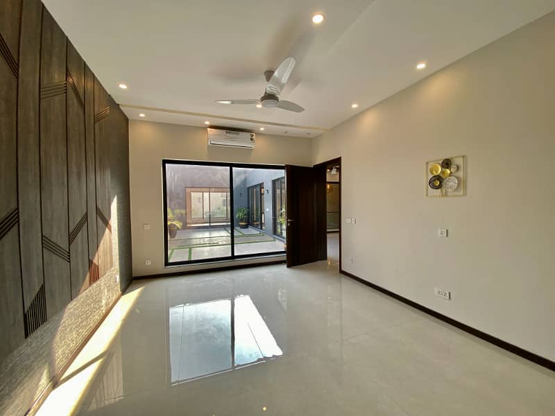 Most Luxurious 1 Kanal House Is Available For Rent In PHASE 6 DHA 13