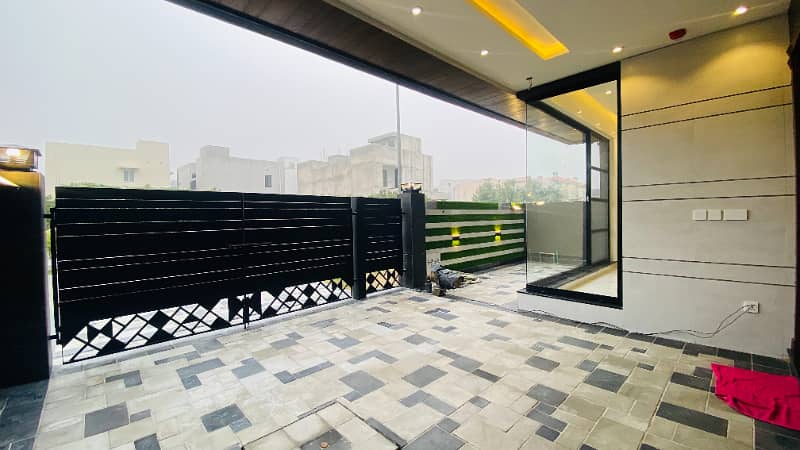 Most Luxurious 7 Marla Stunning Home Is Available For Rent In Dha Phase 6, Lahore. 3