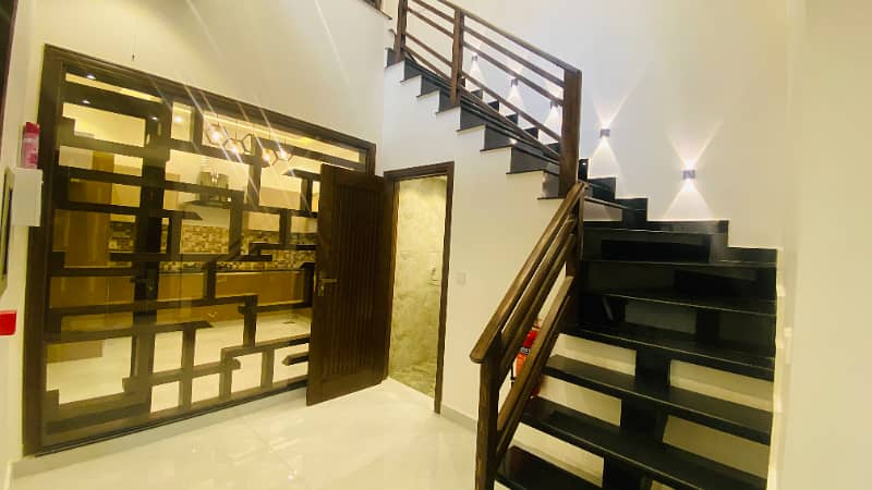 Most Luxurious 7 Marla Stunning Home Is Available For Rent In Dha Phase 6, Lahore. 8