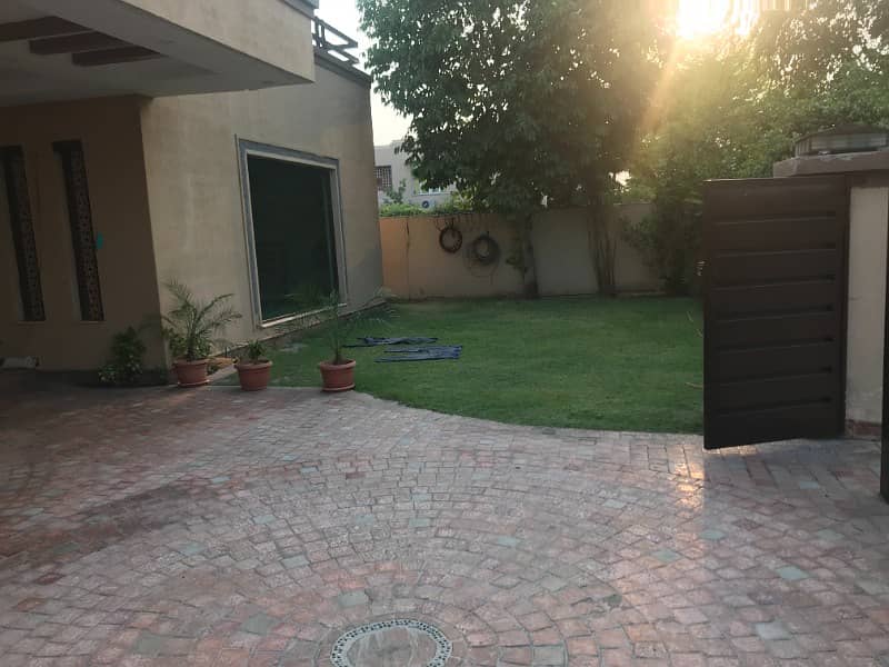 1 Kanal Most Amazing House For Rent In Dha Phase 5 Lahore 2
