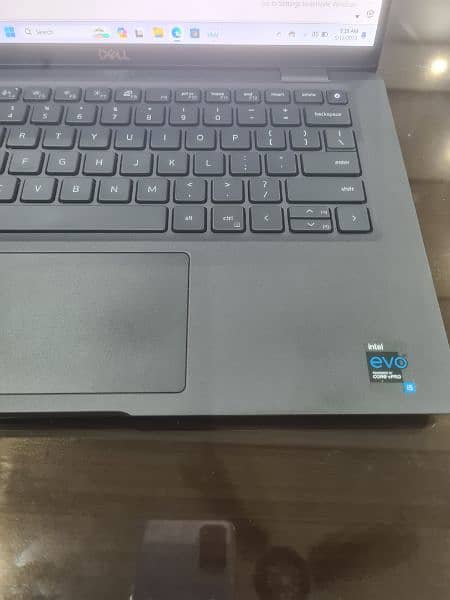 Laptop Dell latitude 7420 i5 11th gen 16gb 256gb  Student and business 10