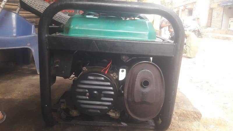 2.5 KVA generator for urgent sale at Shahfaisal colony 2