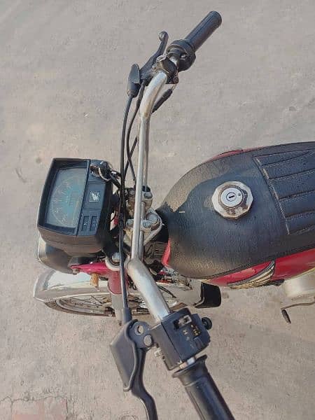 Honda 70 One Hand Used for Sale 75000 only 10