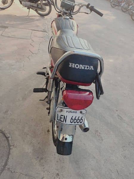 Honda 70 One Hand Used for Sale 75000 only 12