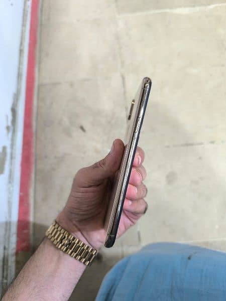 iphone xs max 256gb pta approved 1