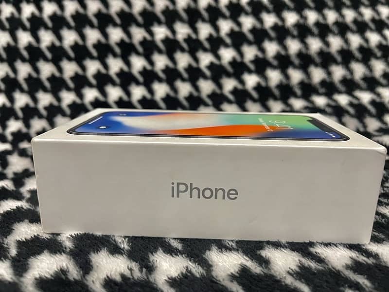 Apple iPhone XS 64 dual sim official pta 10/10 condition 4