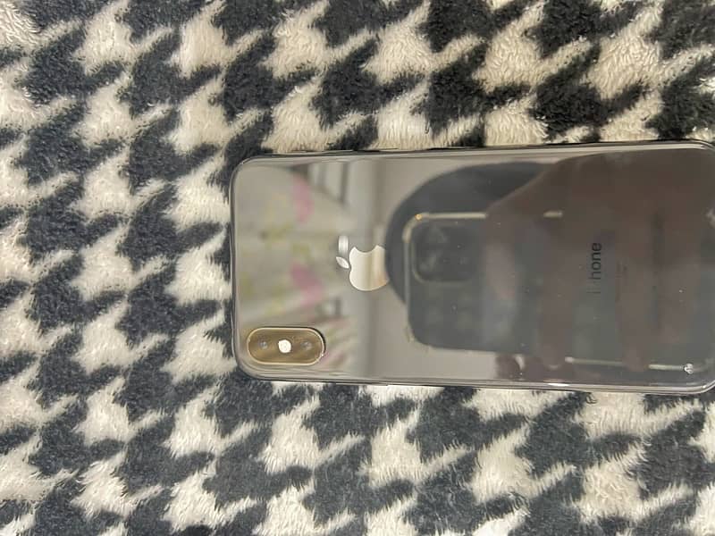Apple iPhone XS 64 dual sim official pta 10/10 condition 13