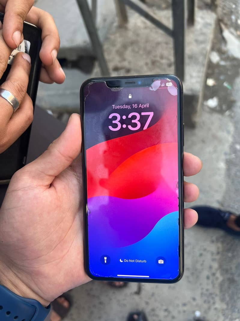 Iphone 11 pro max for sell Non-PTA 1