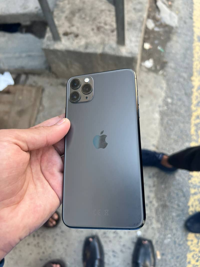 Iphone 11 pro max for sell Non-PTA 2