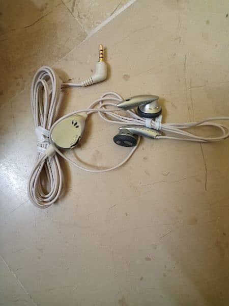 MP3 Hand free Available in bulk Quantity 2
