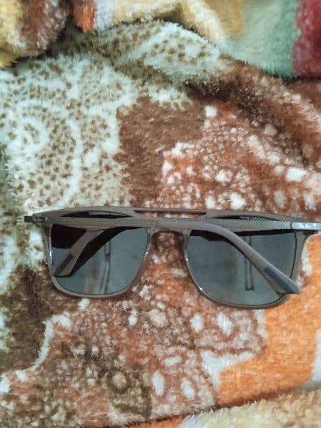 Rayban polarised sunglasses for sell. 5