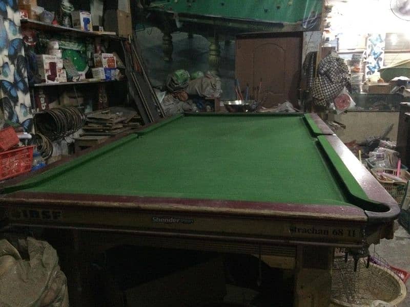 Snooker table 16