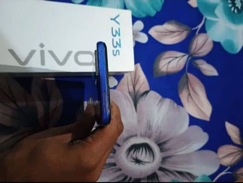 Vivo y33s 8.256. just like new condition 03008496647 3