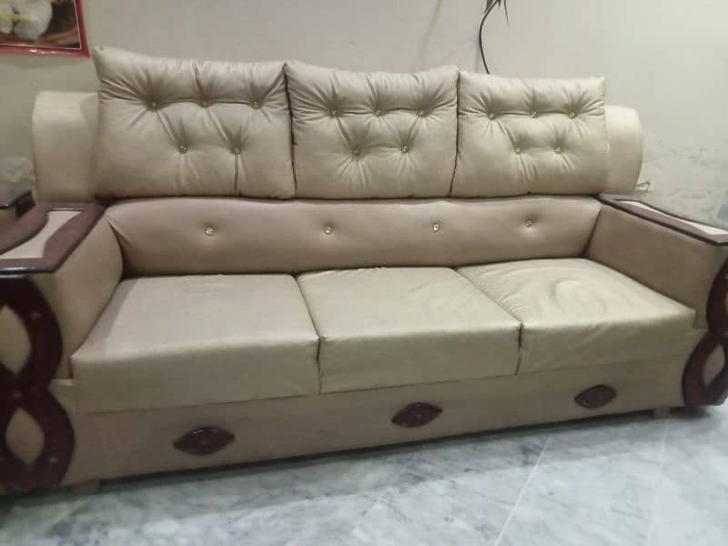 Sofa For sale 0