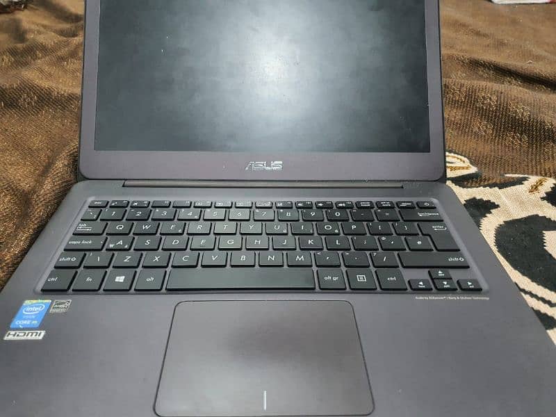 Asus ZenBook core m5 4