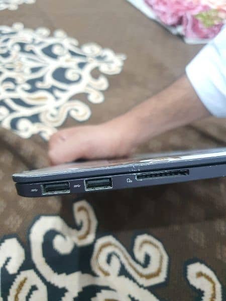 Asus ZenBook core m5 11